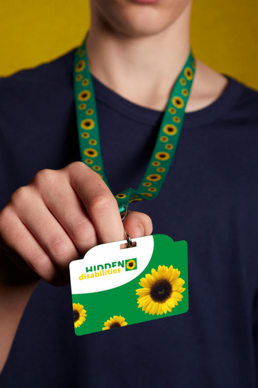 Lot de 100 cordons Tournesol avec cartes d’identification et étuis de protection