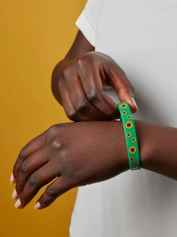 Packs of Large Silicone Wristbands