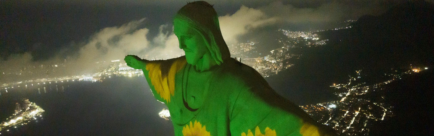 Cordão de Girassol e Cristo Redentor: Representando a Diversidade